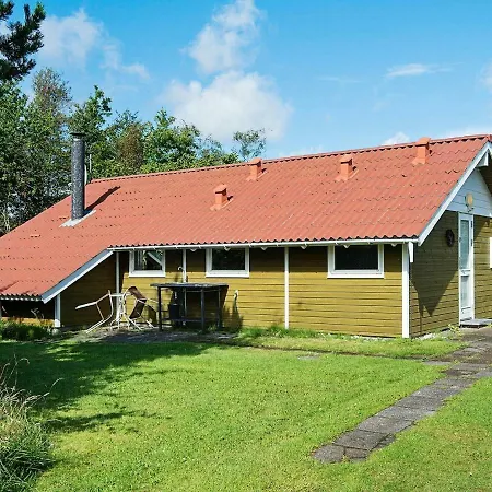Two-bedroom Holiday In 1 * Strandby